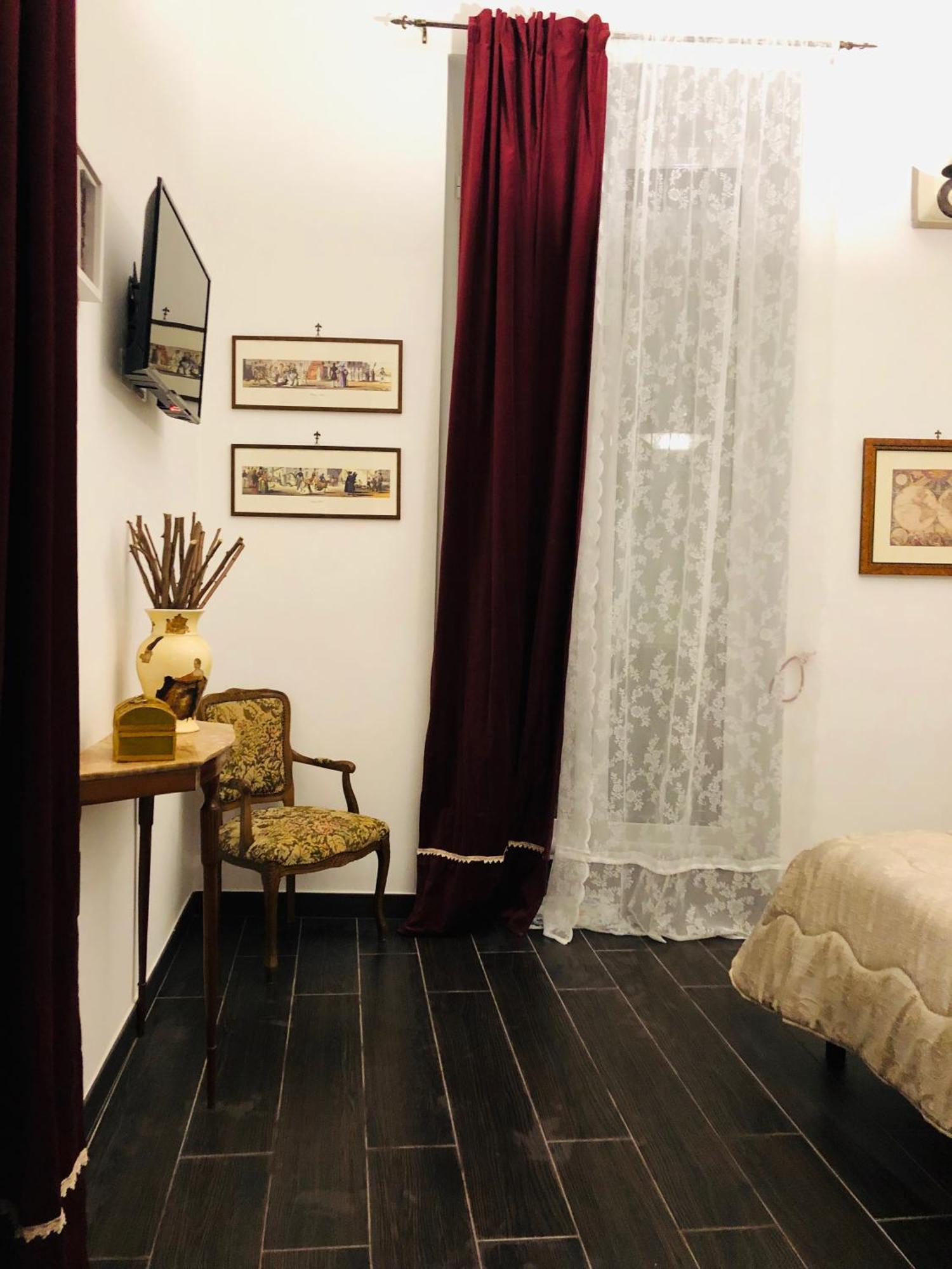 A Casa Di Claudia Naples